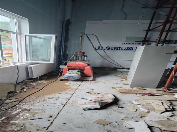 临县地基基础下沉墙体裂缝加固注浆顶升施工