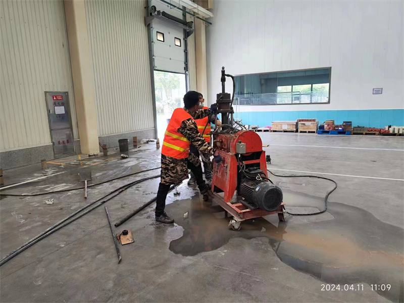 临县厂房地面下沉塌陷注浆加固施工